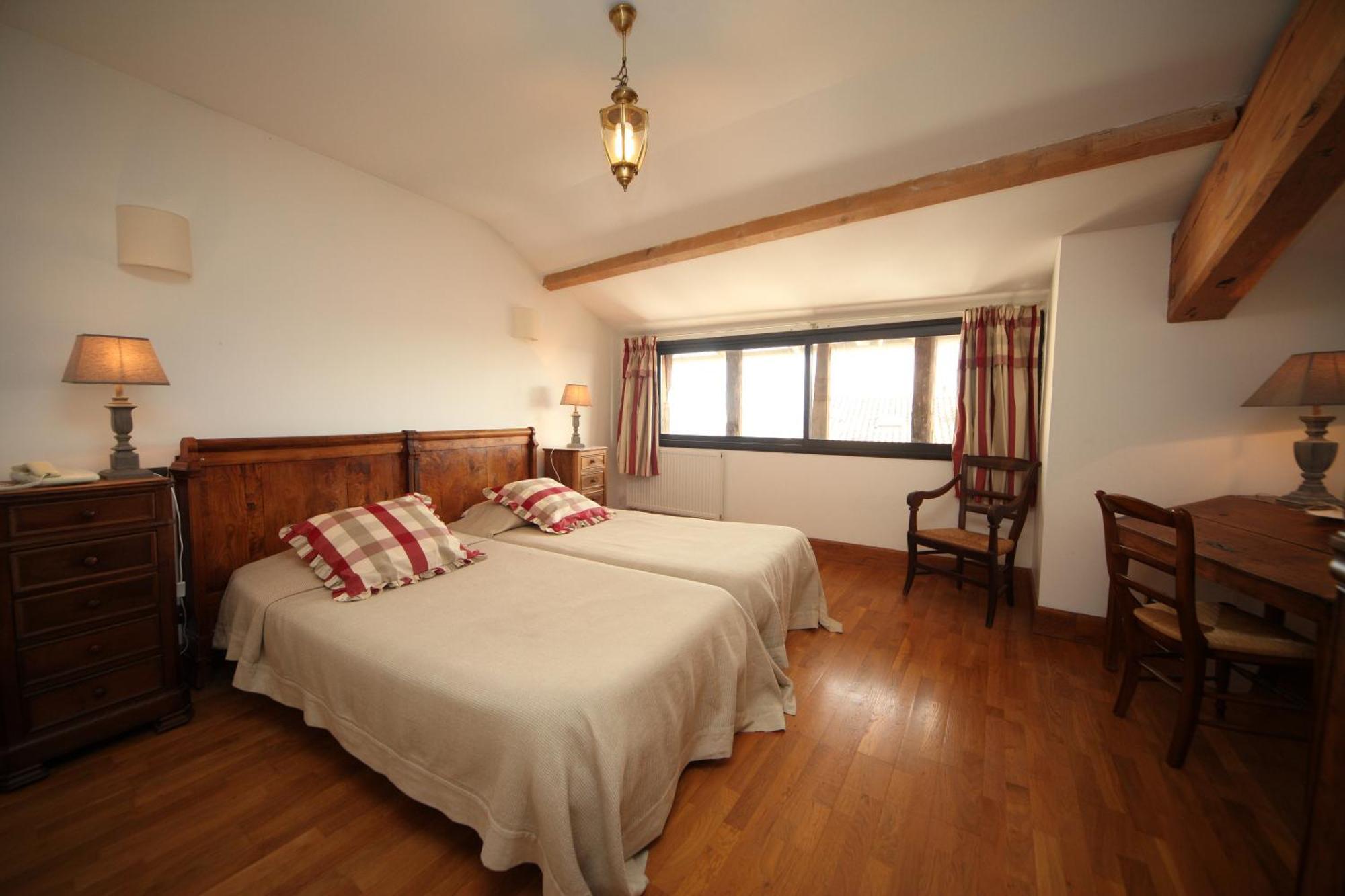 Hotel Des Consuls Castelnau-de-Montmiral ภายนอก รูปภาพ