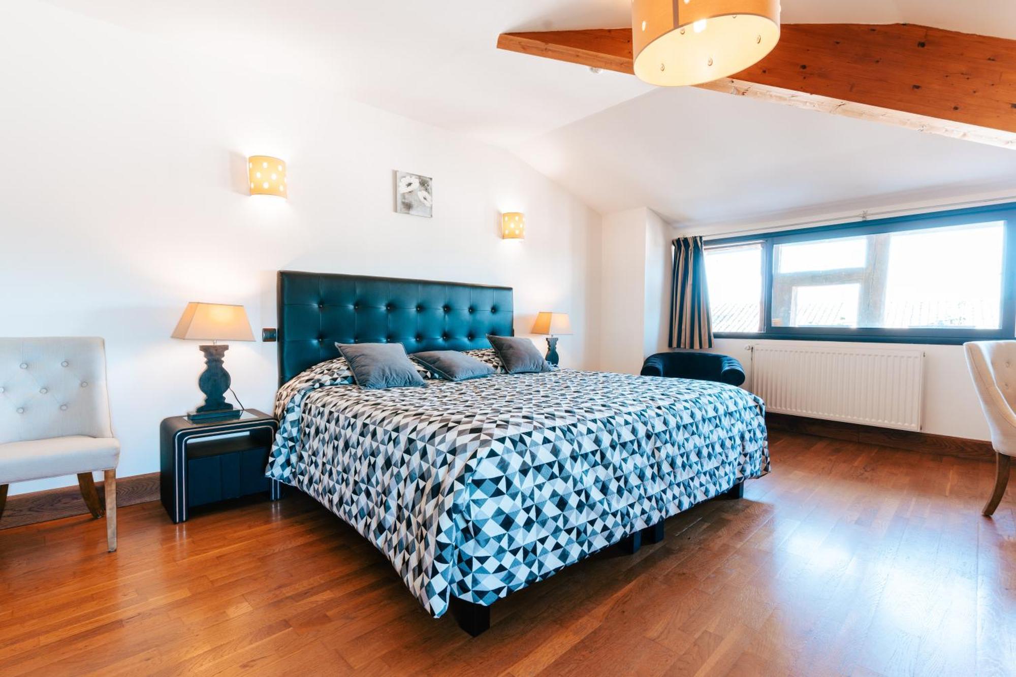 Hotel Des Consuls Castelnau-de-Montmiral ภายนอก รูปภาพ