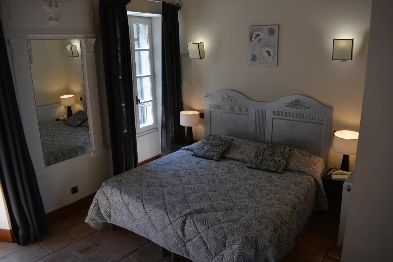 Hotel Des Consuls Castelnau-de-Montmiral ภายนอก รูปภาพ